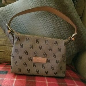 Dooney and bourke natural signature bag